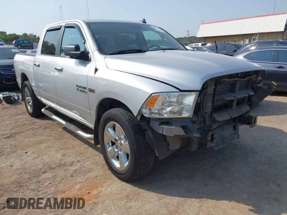 2015 Ram 1500 Big Horn с VIN 3C6RR7LT7FG546432, выставлен на аукционе IAAI как лот 43127184 с пробегом 188 957 миль миль и . История ставок и продаж доступна на DreamBid. Изображение 1.