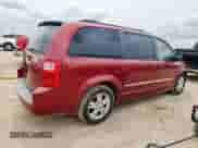 2010 Dodge Grand Caravan Crew с VIN 2D4RN6DXXAR403349, выставлен на аукционе Copart как лот 63036625 с пробегом 95 619 миль миль и Списание • Salvage title. История ставок и продаж доступна на DreamBid. Изображение 3.