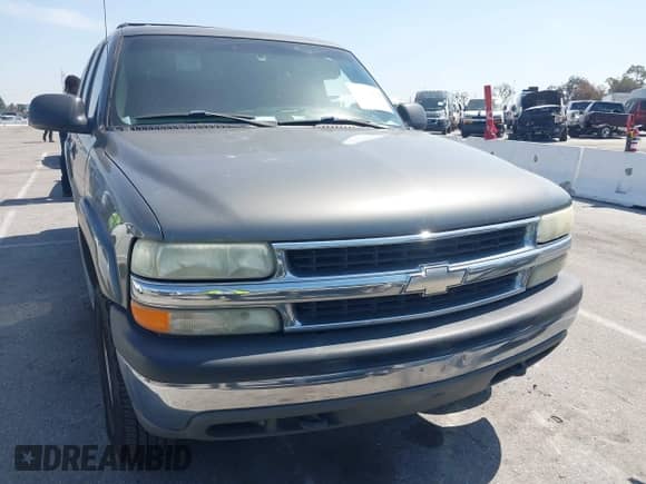 2002 Chevrolet Suburban LT z VIN 3GNGC26U92G314585, wystawiony jako IAAI lot #41859042 z przebiegiem Nie podano mil oraz . Historia ofert i sprzedaży dostępna na DreamBid. Obrazek 6.