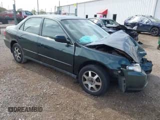 1999 Honda Accord LX z VIN JHMCG5640XC011104, wystawiony jako IAAI lot #43345101 z przebiegiem 284 605 mil mil oraz . Historia ofert i sprzedaży dostępna na DreamBid. Obrazek 1.