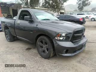 2019 Ram 1500 Express z VIN 3C6JR6AT8KG522452, wystawiony jako IAAI lot #35886134 z przebiegiem 40 514 mil mil oraz . Historia ofert i sprzedaży dostępna na DreamBid. Obrazek 1.