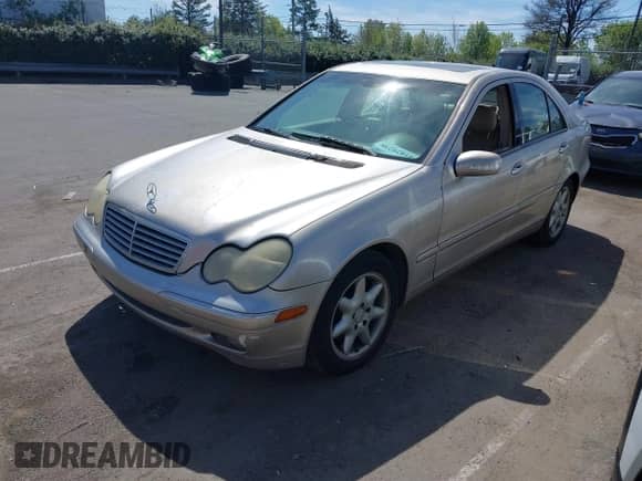 2004 Mercedes-Benz C 320 with VIN WDBRF64J54F497060, listed as a IAAI auction lot 41829238 with 204,205 mi miles and . Bid and sale history available at DreamBid. Image 2.