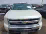2011 Chevrolet Silverado 1500 LT z VIN 3GCPKSE38BG358968, wystawiony jako IAAI lot #43393436 z przebiegiem 187 947 mil mil oraz . Historia ofert i sprzedaży dostępna na DreamBid. Obrazek 12.