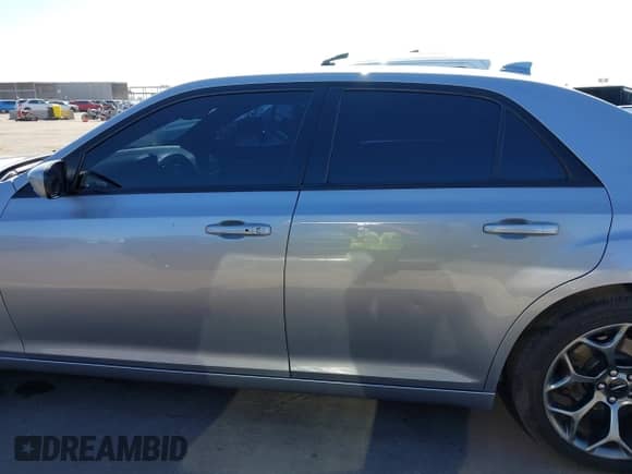 2015 Chrysler 300 S with VIN 2C3CCABG8FH743180, listed as a IAAI auction lot 42583922 with 151,862 mi miles and . Bid and sale history available at DreamBid. Image 14.