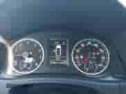 2015 Volkswagen Tiguan S z VIN WVGAV7AX3FW583711, wystawiony jako IAAI lot #43437551 z przebiegiem 213 857 mil mil oraz . Historia ofert i sprzedaży dostępna na DreamBid. Obrazek 7.