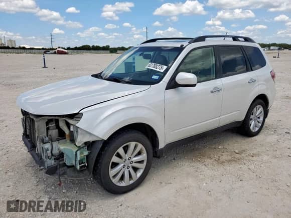 2013 Subaru Forester X Limited z VIN JF2SHAEC1DH418229, wystawiony jako Copart lot #62788275 z przebiegiem 126 940 mil mil oraz Szkoda całkowita • Salvage title. Historia ofert i sprzedaży dostępna na DreamBid. Obrazek 1.