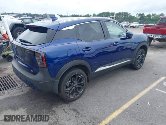 2025 Nissan Kicks SR with VIN 3N8AP6DA3SL360718, listed as a IAAI auction lot 42471717 with 5,089 mi miles and . Bid and sale history available at DreamBid. Image 4.