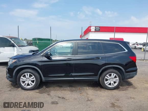 2018 Honda Pilot LX с VIN 5FNYF6H18JB072567, выставлен на аукционе IAAI как лот 42669142 с пробегом 88 300 миль миль и . История ставок и продаж доступна на DreamBid. Изображение 15.