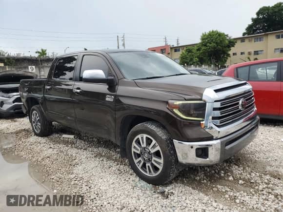 2020 Toyota Tundra Platinum с VIN 5TFGY5F19LX263409, выставлен на аукционе Copart как лот 71579134 с пробегом 83 744 миль миль и На запчасти • Non repairable. История ставок и продаж доступна на DreamBid. Изображение 4.