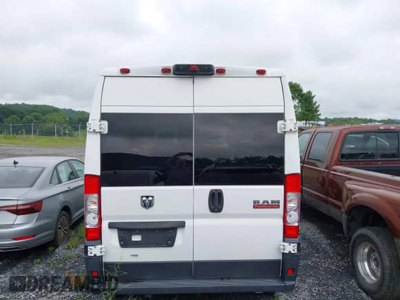 2020 Ram ProMaster Cargo с VIN 3C6TRVBG0LE104789, выставлен на аукционе IAAI как лот 42726536 с пробегом 200 516 миль миль и . История ставок и продаж доступна на DreamBid. Изображение 16.