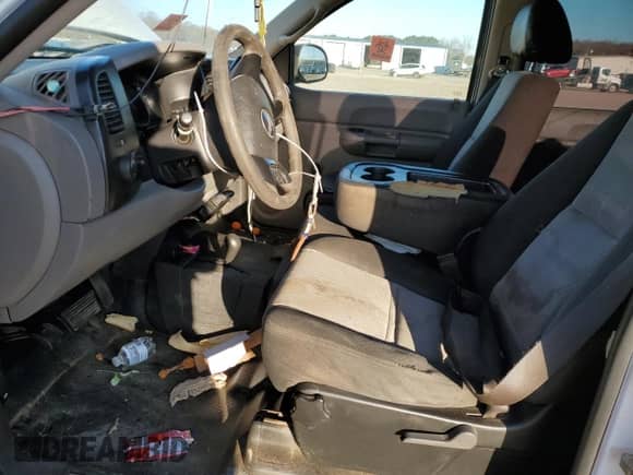 2007 GMC Sierra 1500 SLE1 with VIN 2GTEK13C971682662, listed as a Copart auction lot 86144904 with 443,980 mi miles and Salvage title. Bid and sale history available at DreamBid. Image 7.