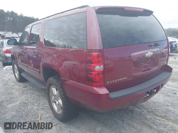 2007 Chevrolet Suburban LT с VIN 3GNFC16027G286929, выставлен на аукционе IAAI как лот 41648787 с пробегом 219 212 миль миль и . История ставок и продаж доступна на DreamBid. Изображение 3.