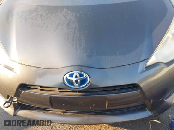 2013 Toyota Prius One with VIN JTDKDTB32D1556963, listed as a IAAI auction lot 43253080 with 293,488 mi miles and . Bid and sale history available at DreamBid. Image 6.