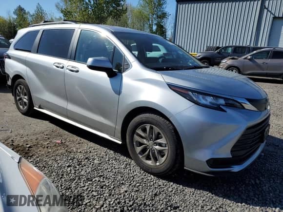 2023 Toyota Sienna LE z VIN 5TDKSKFC4PS077574, wystawiony jako Copart lot #53733535 z przebiegiem 16 612 mil mil oraz Szkoda całkowita • Salvage title. Historia ofert i sprzedaży dostępna na DreamBid. Obrazek 4.