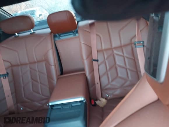 2023 BMW 7 Series 760i xDrive with VIN WBA33EJ06PCM26281, listed as a IAAI auction lot 41241314 with 26,510 mi miles and . Bid and sale history available at DreamBid. Image 8.