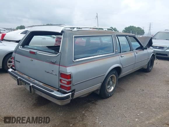 1986 Chevrolet Caprice с VIN 1G1BN35Y3GX198075, выставлен на аукционе IAAI как лот 42616295 с пробегом 95 011 миль миль и . История ставок и продаж доступна на DreamBid. Изображение 4.