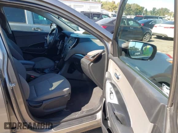 2018 Hyundai Santa Fe 2.4L with VIN 5NMZT3LB1JH090662, listed as a IAAI auction lot 43490470 with 133,046 mi miles and . Bid and sale history available at DreamBid. Image 5.