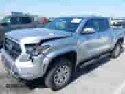 2024 Toyota Tacoma SR5 с VIN 3TMLB5JN6RM032170, выставлен на аукционе IAAI как лот 42346349 с пробегом 2 699 миль миль и . История ставок и продаж доступна на DreamBid. Изображение 2.