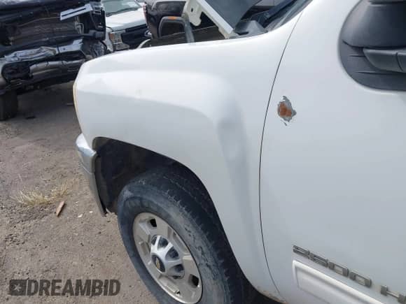 2011 Chevrolet Silverado 2500HD LT с VIN 1GC2KXCGXBZ311681, выставлен на аукционе IAAI как лот 42024646 с пробегом 331 357 миль миль и . История ставок и продаж доступна на DreamBid. Изображение 19.