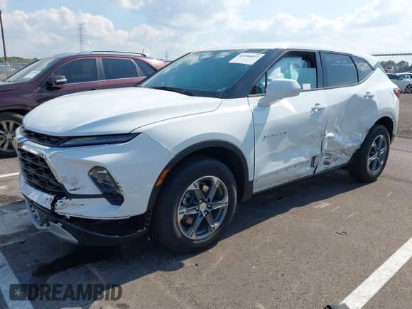 2025 Chevrolet Blazer LT with VIN 3GNKBCR40SS195143, listed as a IAAI auction lot 43186012 with 14,331 mi miles and . Bid and sale history available at DreamBid. Image 2.