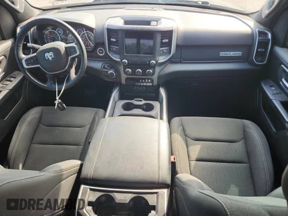 2020 Ram 1500 Lone Star z VIN 1C6RREFT3LN317328, wystawiony jako Copart lot #80871135 z przebiegiem 112 530 mil mil oraz Szkoda całkowita • Salvage title. Historia ofert i sprzedaży dostępna na DreamBid. Obrazek 8.