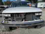 1996 Chevrolet Suburban с VIN 3GNEC16R5TG113409, выставлен на аукционе Copart как лот 84424155 с пробегом Не указан миль и Списание • Salvage title. История ставок и продаж доступна на DreamBid. Изображение 5.