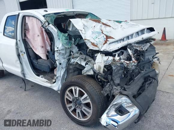 2016 Toyota Tundra SR5 z VIN 5TFUW5F10GX529530, wystawiony jako IAAI lot #38635383 z przebiegiem 354 824 mil mil oraz . Historia ofert i sprzedaży dostępna na DreamBid. Obrazek 6.