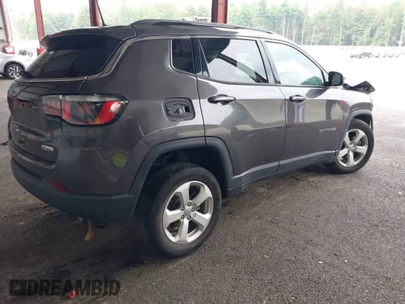 2019 Jeep Compass Latitude с VIN 3C4NJDBB2KT792361, выставлен на аукционе IAAI как лот 42898036 с пробегом Не указан миль и . История ставок и продаж доступна на DreamBid. Изображение 4.
