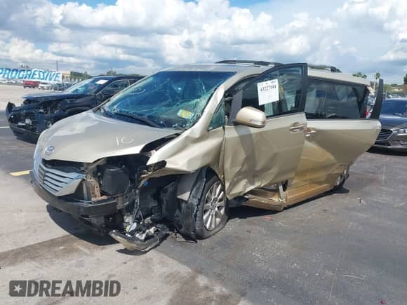 2014 Toyota Sienna XLE с VIN 5TDYK3DC5ES422546, выставлен на аукционе IAAI как лот 43227104 с пробегом 113 164 миль миль и . История ставок и продаж доступна на DreamBid. Изображение 2.
