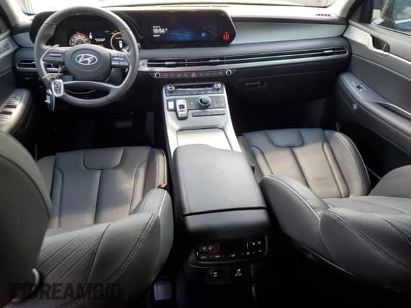 2025 Hyundai Palisade SEL Premium с VIN KM8R44GE3SU834842, выставлен на аукционе Copart как лот 66452615 с пробегом 6 041 миль миль и Списание • Salvage title. История ставок и продаж доступна на DreamBid. Изображение 8.