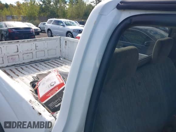 2002 Toyota Tacoma with VIN 5TENL42N42Z104457, listed as a IAAI auction lot 43314724 with 244,750 mi miles and . Bid and sale history available at DreamBid. Image 8.