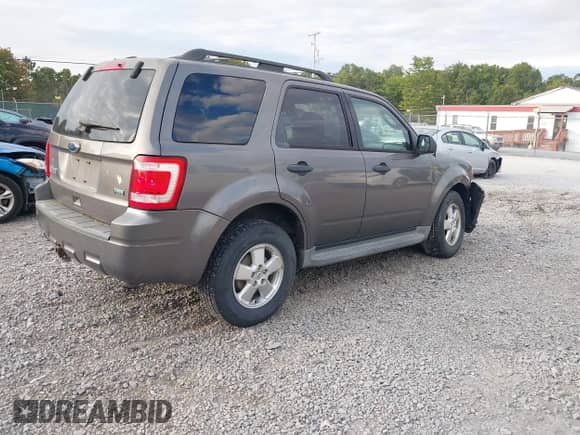 2011 Ford Escape XLT с VIN 1FMCU9DG1BKA67433, выставлен на аукционе IAAI как лот 43118413 с пробегом 117 135 миль миль и . История ставок и продаж доступна на DreamBid. Изображение 4.