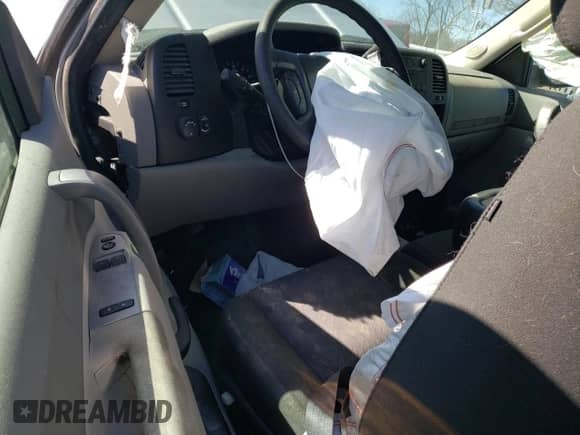 2013 Chevrolet Silverado 1500 Work Truck z VIN 1GCNCPEX3DZ207639, wystawiony jako Copart lot #46186205 z przebiegiem 90 411 mil mil oraz Szkoda całkowita • Salvage title. Historia ofert i sprzedaży dostępna na DreamBid. Obrazek 8.