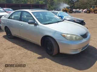 2006 Toyota Camry STD с VIN 4T1BE32K06U739828, выставлен на аукционе IAAI как лот 43231340 с пробегом 299 599 миль миль и . История ставок и продаж доступна на DreamBid. Изображение 1.