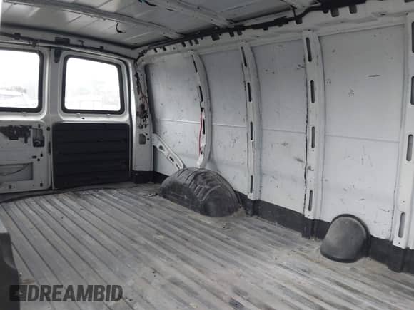 2019 Chevrolet Express Cargo с VIN 1GCWGBFG5K1372954, выставлен на аукционе IAAI как лот 42830361 с пробегом 142 443 миль миль и . История ставок и продаж доступна на DreamBid. Изображение 7.