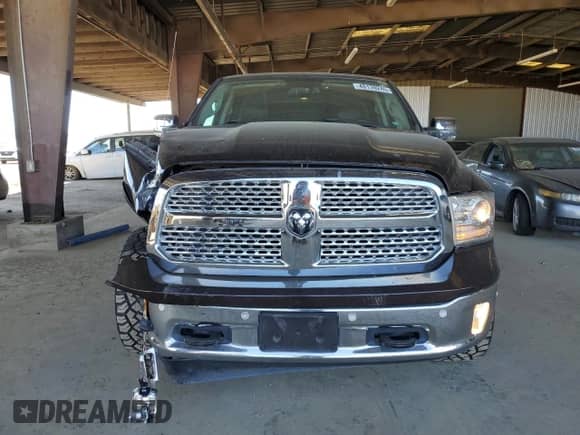 2017 Ram 1500 Laramie z VIN 1C6RR7VTXHS690713, wystawiony jako Copart lot #48139245 z przebiegiem 103 326 mil mil oraz Szkoda całkowita • Salvage title. Historia ofert i sprzedaży dostępna na DreamBid. Obrazek 5.