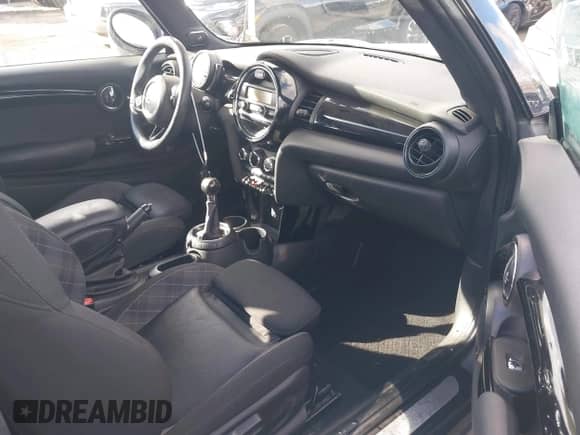 2015 MINI Hardtop with VIN WMWXM5C57F3A97003, listed as a IAAI auction lot 43442951 with 109,889 mi miles and . Bid and sale history available at DreamBid. Image 5.