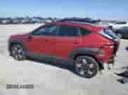 2024 Hyundai Kona SEL с VIN KM8HB3AB1RU100737, выставлен на аукционе Copart как лот 81327315 с пробегом 21 816 миль миль и Списание • Salvage title. История ставок и продаж доступна на DreamBid. Изображение 2.