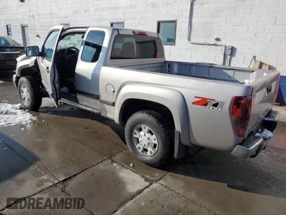 2006 Chevrolet Colorado Work Truck z VIN 1GCDT198368281437, wystawiony jako Copart lot #45989235 z przebiegiem 185 247 mil mil oraz Szkoda całkowita • Salvage title. Historia ofert i sprzedaży dostępna na DreamBid. Obrazek 2.