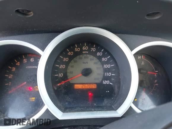 2010 Toyota Tacoma with VIN 5TENX4CN8AZ678464, listed as a IAAI auction lot 41552440 with 262,004 mi miles and . Bid and sale history available at DreamBid. Image 7.