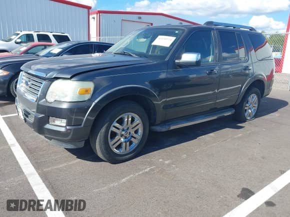 2010 Ford Explorer Limited z VIN 1FMEU6FE8AUA31759, wystawiony jako IAAI lot #43359774 z przebiegiem 151 155 mil mil oraz . Historia ofert i sprzedaży dostępna na DreamBid. Obrazek 2.