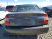 2002 Hyundai Accent GL z VIN KMHCG45C22U336484, wystawiony jako Copart lot #47776665 z przebiegiem 184 346 mil mil oraz Szkoda całkowita • Salvage title. Historia ofert i sprzedaży dostępna na DreamBid. Obrazek 6.