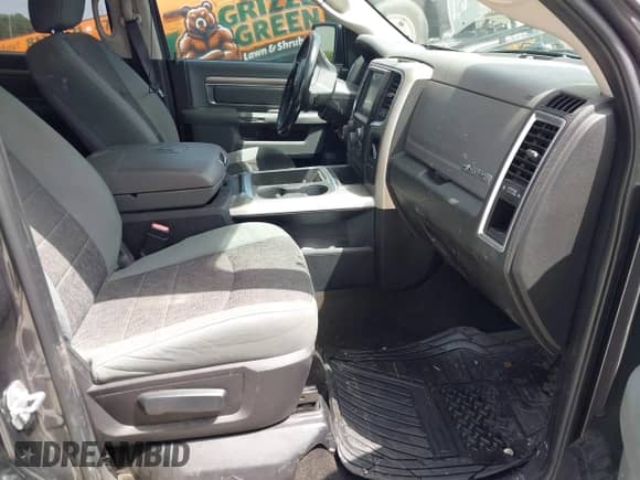 2016 Ram 1500 Lone Star z VIN 1C6RR6LT7GS216052, wystawiony jako IAAI lot #42450657 z przebiegiem 157 040 mil mil oraz . Historia ofert i sprzedaży dostępna na DreamBid. Obrazek 5.