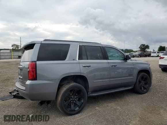 2018 Chevrolet Tahoe LT z VIN 1GNSKBKC8JR222439, wystawiony jako Copart lot #66538815 z przebiegiem 117 272 mil mil oraz Szkoda całkowita • Salvage title. Historia ofert i sprzedaży dostępna na DreamBid. Obrazek 3.