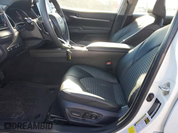 2023 Toyota Camry SE z VIN 4T1T11AK2PU153283, wystawiony jako Copart lot #82600845 z przebiegiem 42 960 mil mil oraz Szkoda całkowita • Salvage title. Historia ofert i sprzedaży dostępna na DreamBid. Obrazek 7.