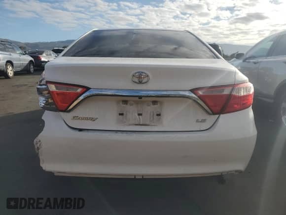 2015 Toyota Camry SE z VIN 4T1BF1FKXFU487419, wystawiony jako Copart lot #82404345 z przebiegiem 161 491 mil mil oraz Szkoda całkowita • Salvage title. Historia ofert i sprzedaży dostępna na DreamBid. Obrazek 6.