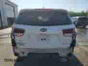 2017 Kia Sorento SXL z VIN 5XYPK4A57HG317564, wystawiony jako Copart lot #53671065 z przebiegiem 131 030 mil mil oraz Szkoda całkowita • Salvage title. Historia ofert i sprzedaży dostępna na DreamBid. Obrazek 6.