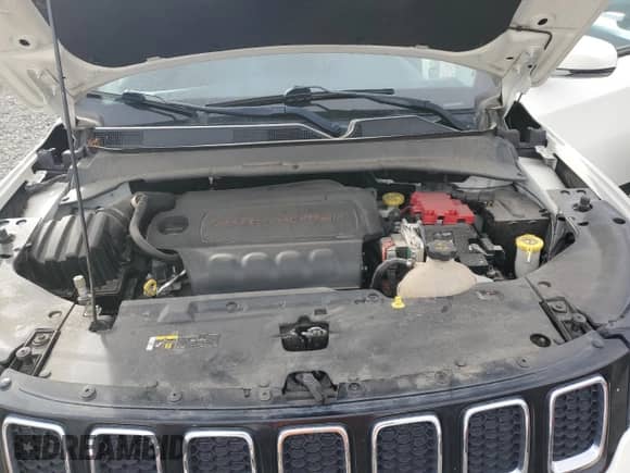 2020 Jeep Compass Limited with VIN 3C4NJDCB7LT221383, listed as a Copart auction lot 84047185 with 82,746 mi miles and Salvage title. Bid and sale history available at DreamBid. Image 12.