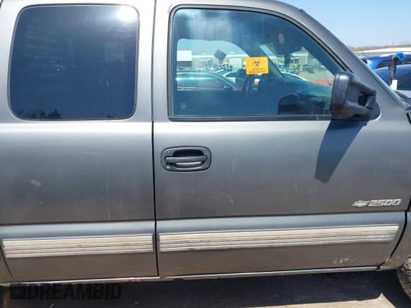 1999 Chevrolet Silverado 2500 LS with VIN 1GCGC29U0XE197465, listed as a IAAI auction lot 41982958 with Not provided miles and . Bid and sale history available at DreamBid. Image 13.