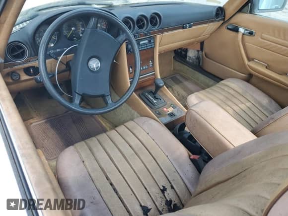 1983 Mercedes-Benz 380 SL with VIN WDBBA45A3DB027653, listed as a Copart auction lot 58926515 with 115,854 mi miles and Salvage title. Bid and sale history available at DreamBid. Image 8.